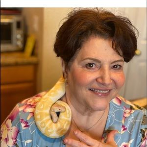 Meet your Posher, Maxine